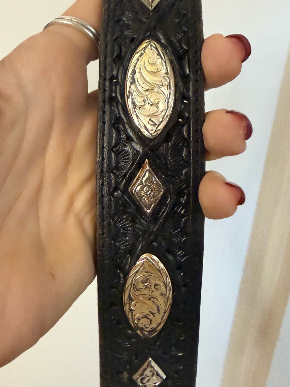 Black Nocona Top Grain Cowhide Leather Concho Belt Silver Tone Metal size 50 - Picture 2 of 7